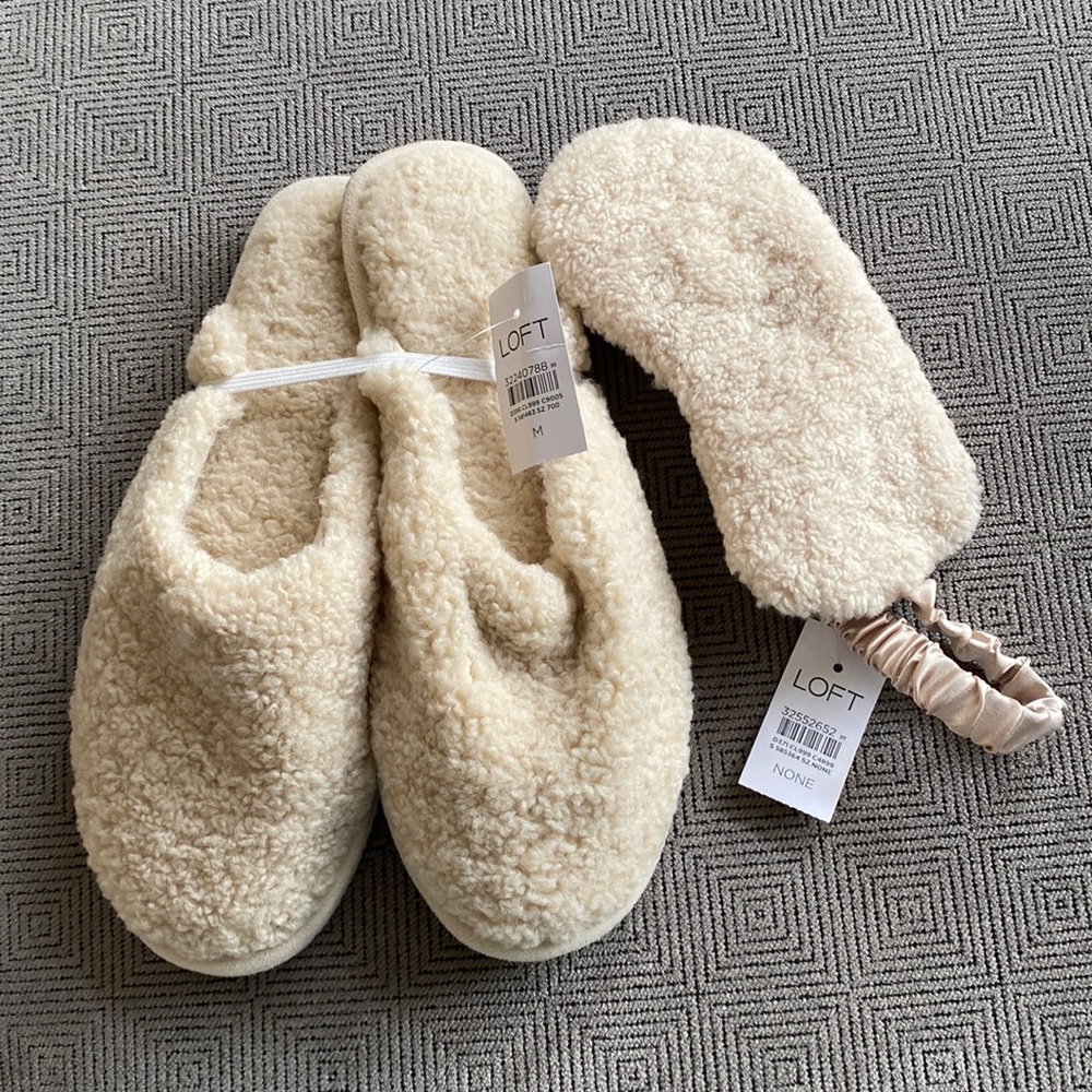 Loft sippers/eye mask set